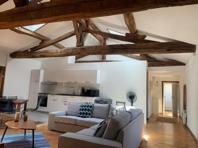 Appartements Au Chateau Ars Ars-sur-Formans Exterior photo