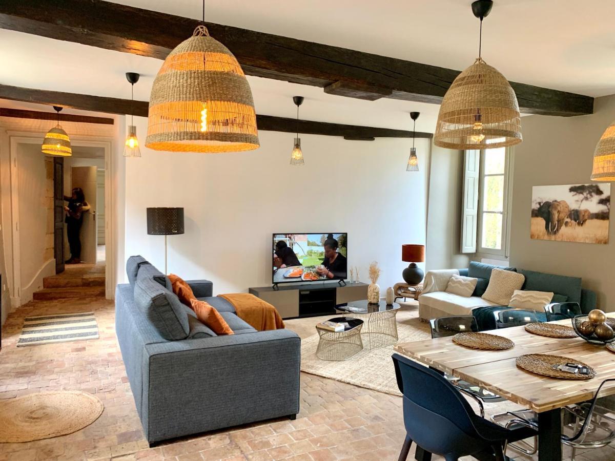 Appartements Au Chateau Ars Ars-sur-Formans Exterior photo